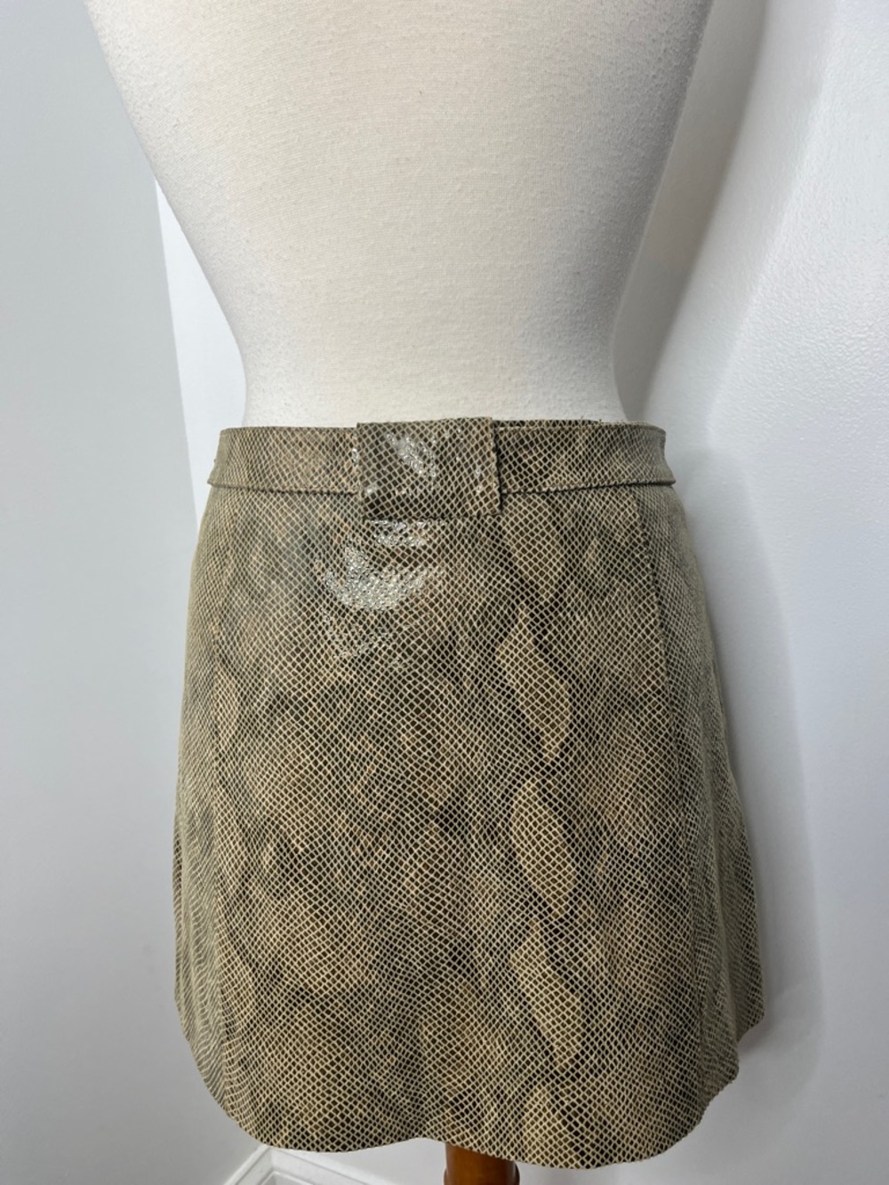 ZARA Button-Front Faux Snakeskin Mini Skirt in Olive Brown Sz Medium - Picture 6 of 7